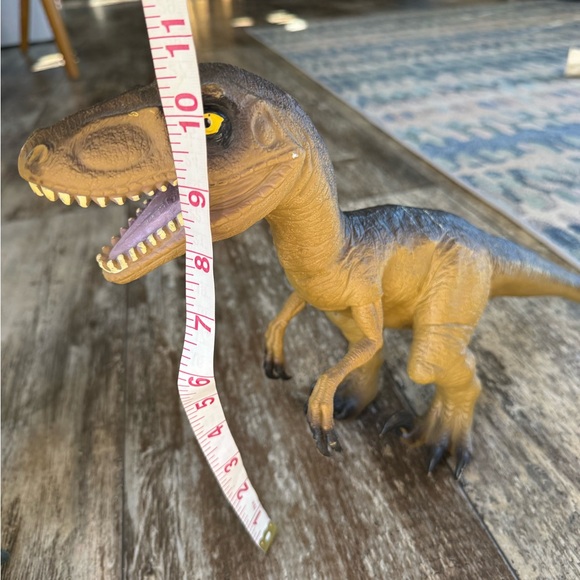 Maidenhead rubber dinosaur toys, green Tyrannosaurus Rex and a tan Velociraptor - Picture 10 of 10